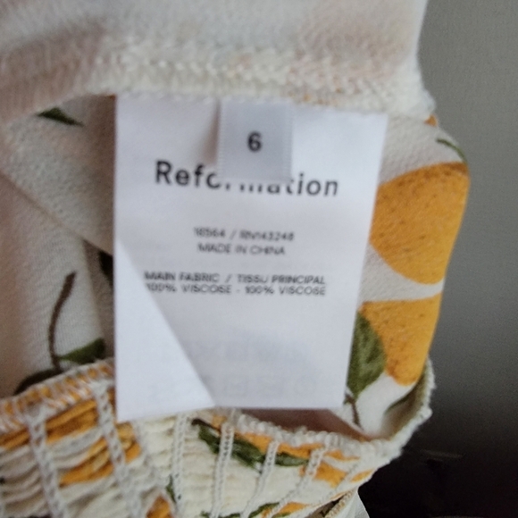 Reformation Delevan Top in Lemonade size 6 NWT - Picture 9 of 11